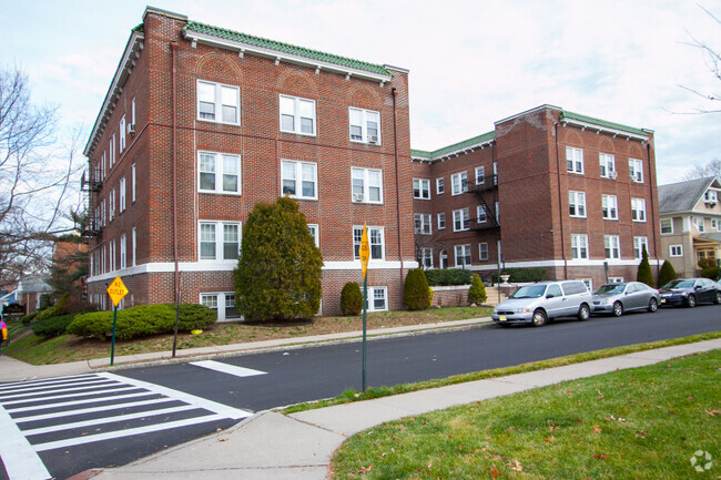 Building Photo - 6 Altamont Ct Unit 15 Rental