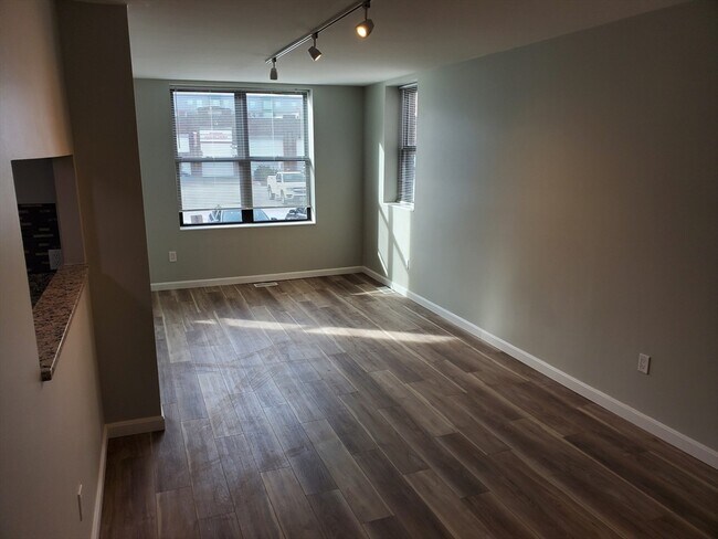 Photo - 33 Brainerd Rd Unidad 112