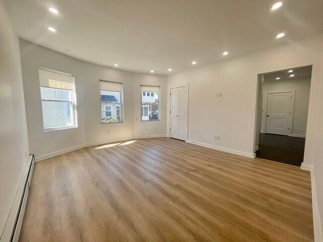 Photo - 27 Vernon St Unit 1