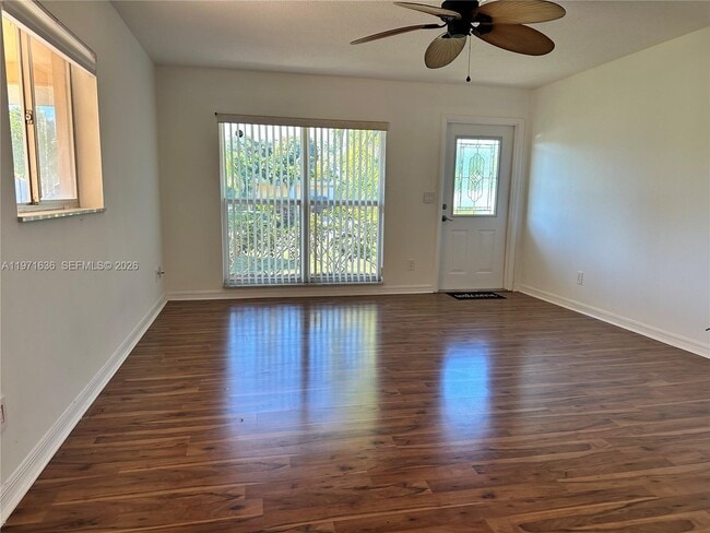 Photo - 108 SE Soneto Ct