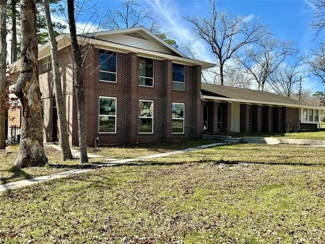 Building Photo - 200 Broken Bough Ln
