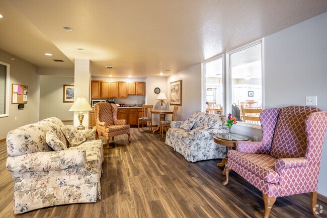 SUGAR CREEK APARTMENTS