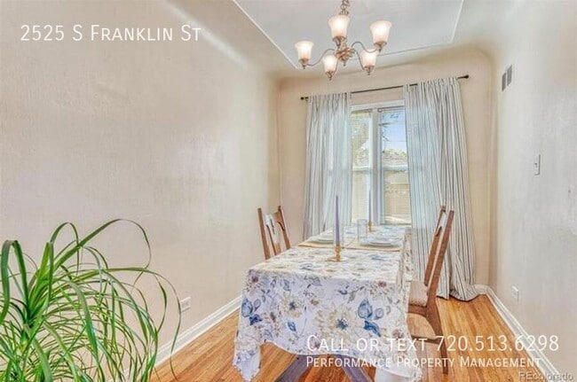 Photo - 2525 S Franklin St