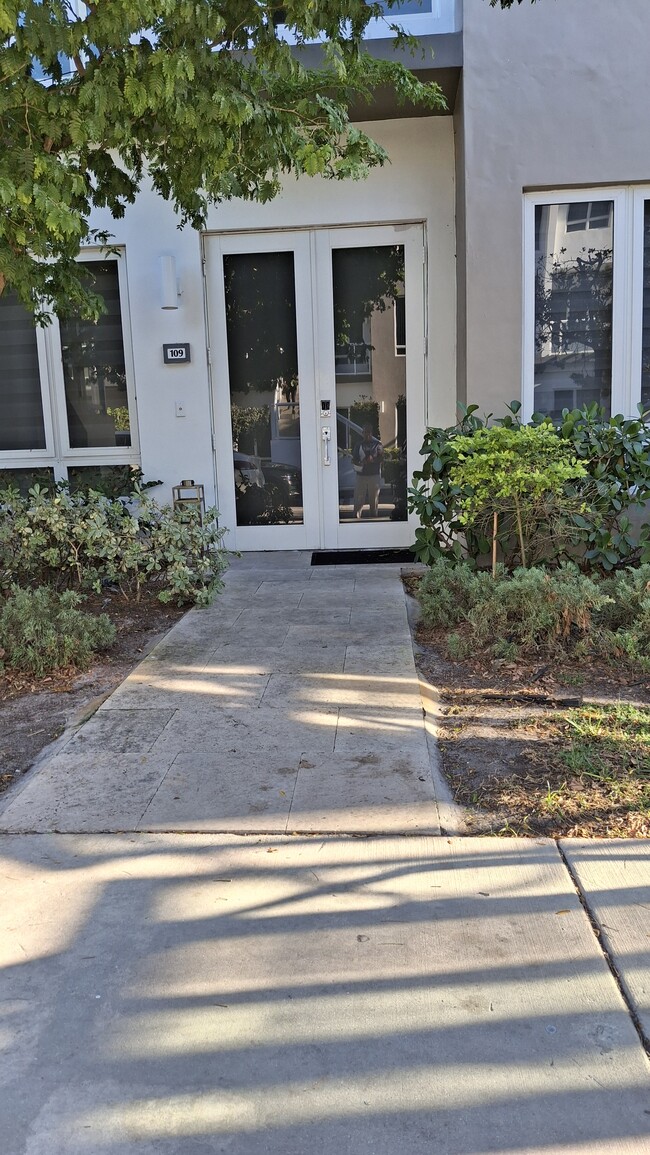 Photo - 10220 NW 63rd Ter Unit LandMark
