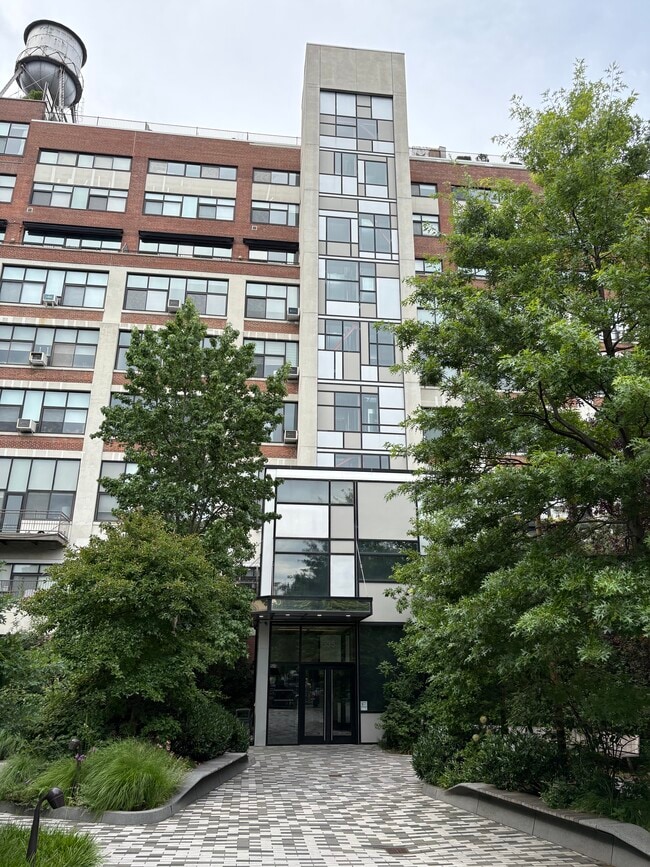 Building Photo - 535 Dean St Unit 913