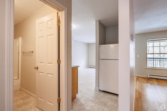Thompson Park Apartments