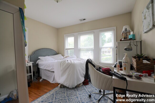 Photo - 51 Dunboy St Apartment Unit 1
