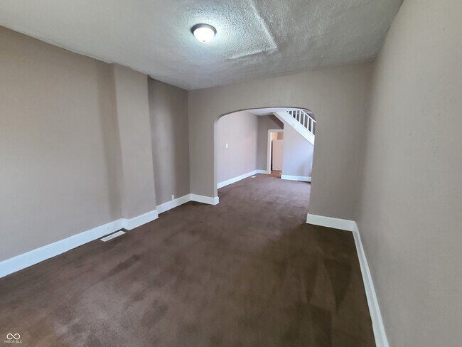 Photo - 516 W 28th St