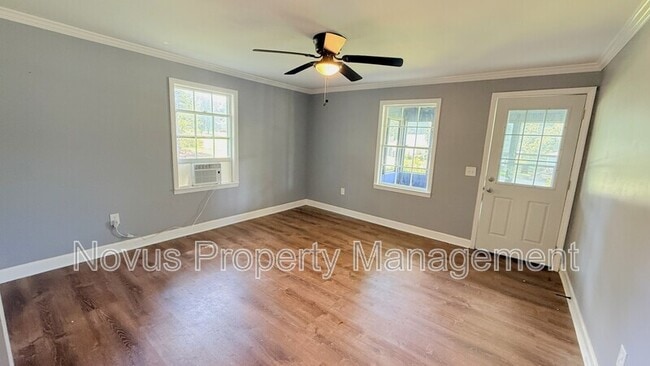 Photo - 223 Waddell St