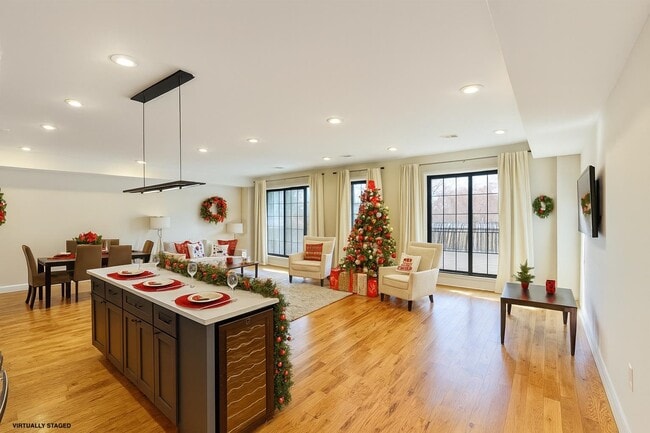 Building Photo - 241 Palisade Ave Unit 3