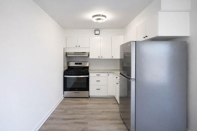 Building Photo - 2200 Paterson Plank Rd Unit 5