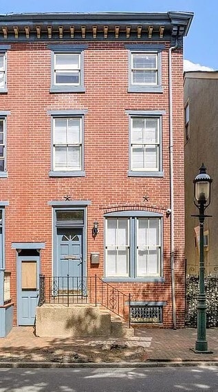 Photo - 412 Market St