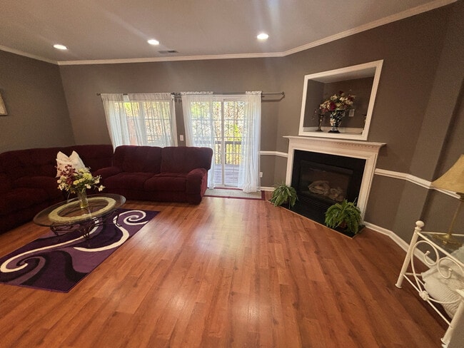 Room in Townhome on Linden Park Ln