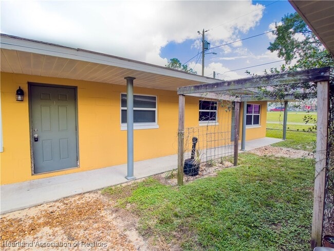 Photo - 733 Booker Ave