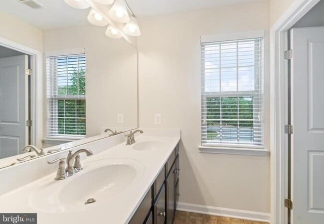 Building Photo - 326 Eagles Ridge Way