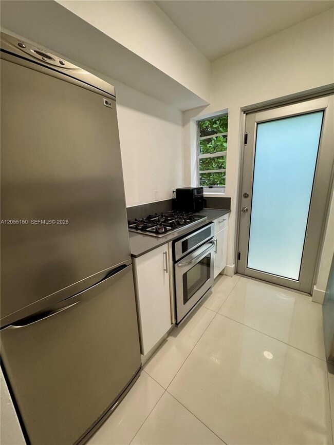 Photo - 1604 Drexel Ave Unit 104