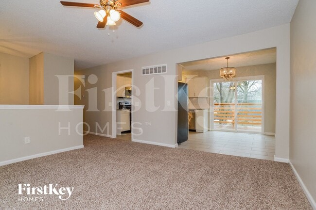 Photo - 615 N Pine St