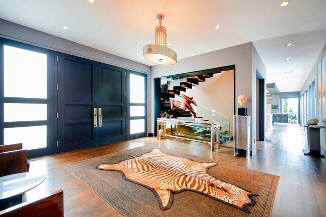 Photo - 46 Hildreth Ln