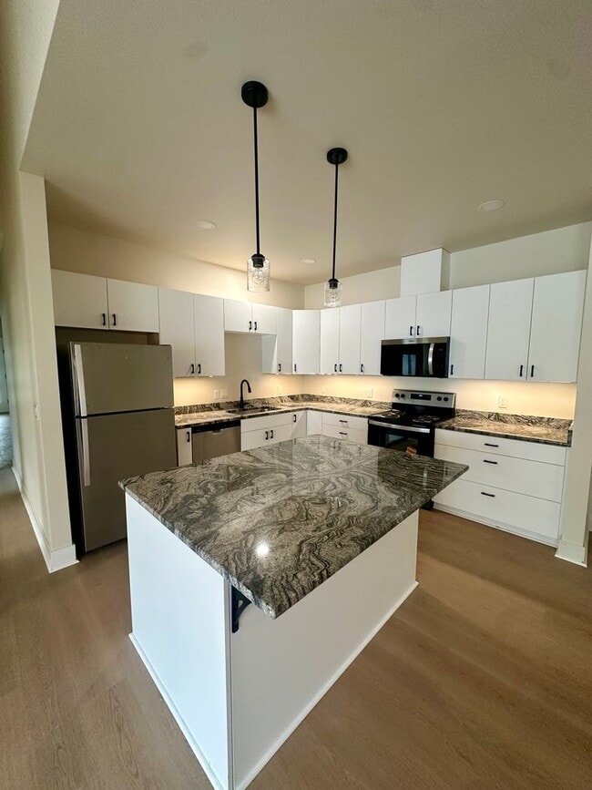 Photo - SD10th Unit 767