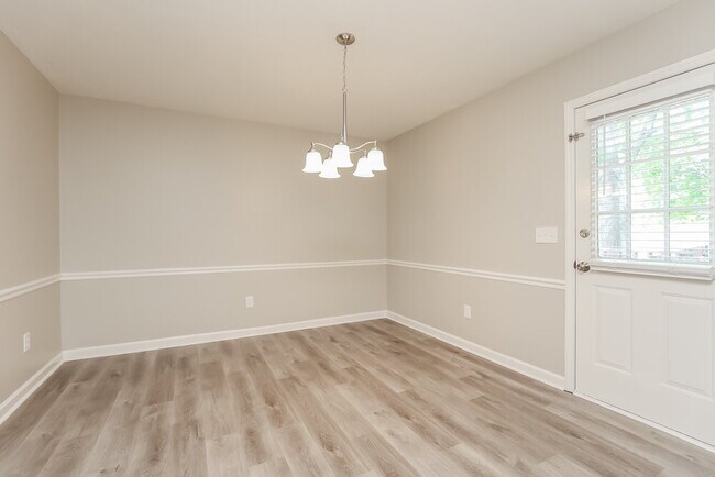 Photo - 101 Cedar Bend Ct
