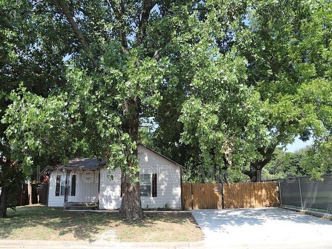 Building Photo - 313 Worthview Dr Rental