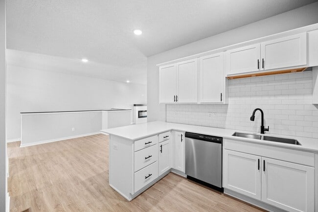 Brand New Townhome - Incredible Space - Brand New Townhome - Incredible Space