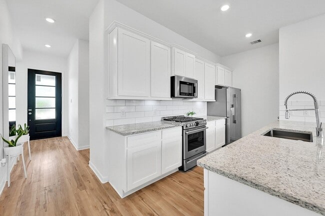 Photo - 4027 Balboa Dr