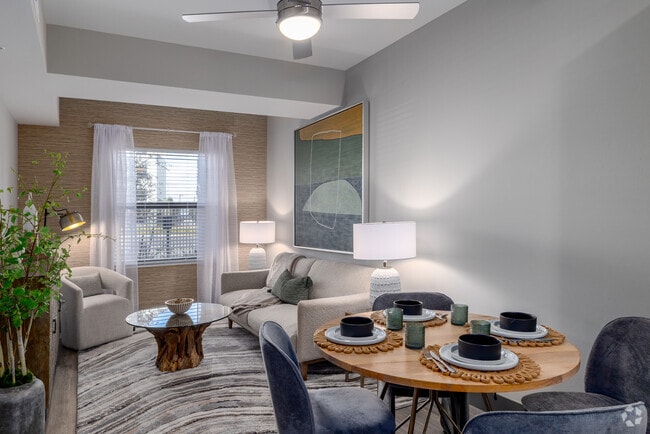 1BR, 1BA - 725SF - Dining Area - Sinclair at Palm Pointe