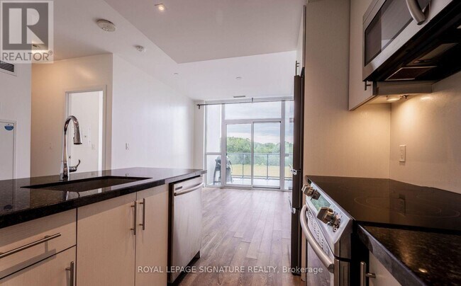 Photo - 375 Sea Ray Ave Unité 408