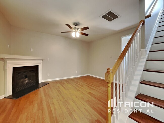 Photo - 201 Chamberlain Dr