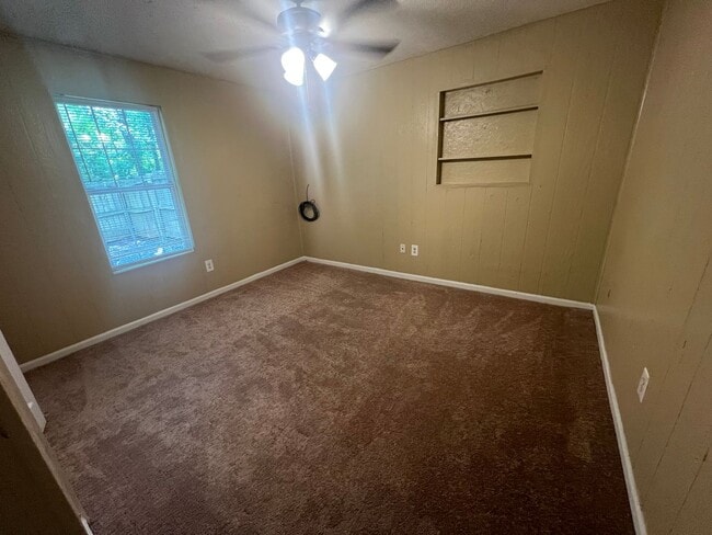 Photo - 2 Bedroom 1 Bathroom Duplex in Winterville!