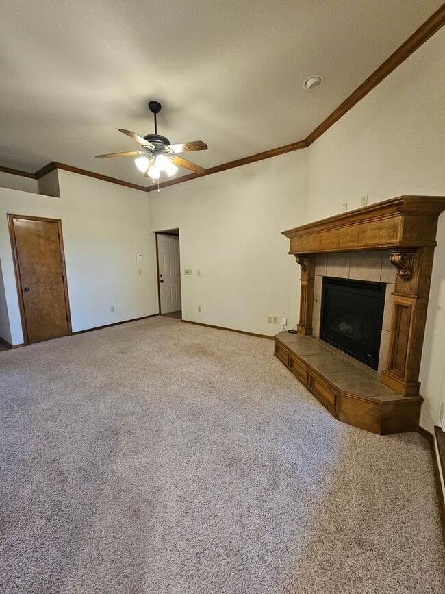 Photo - 3 (Bed)/(2) Bath + Office in Royal Oaks. N...