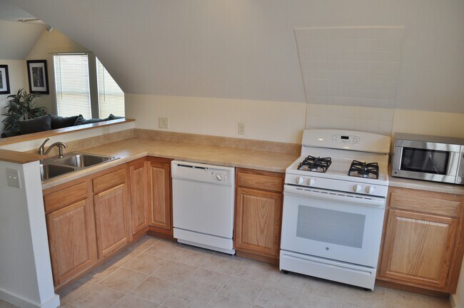 Photo - 203 Williams St