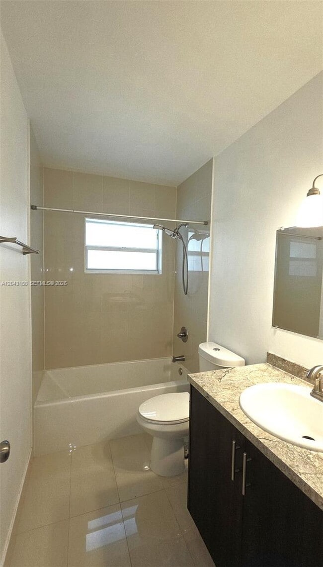 Photo - 3519 SW 17th Ter Unit 35