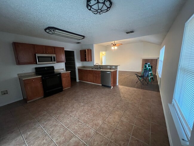 5519 Laysan Ct