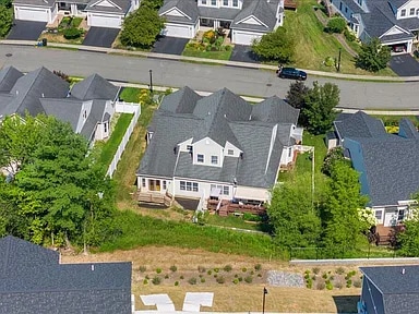 Photo - 48 Lori Jean Pl