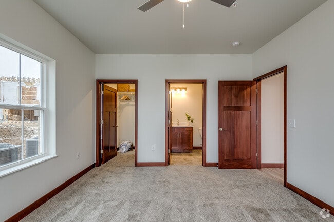 Master Bedroom (2 BR, 2 BA - 1,259SF)