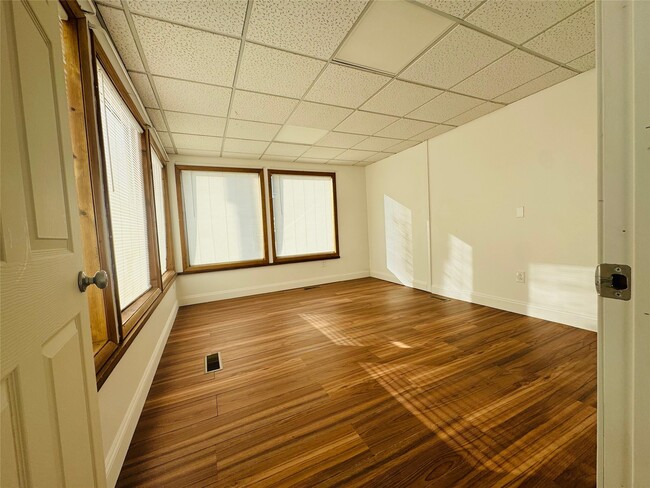 Photo - 157 Harry L Dr