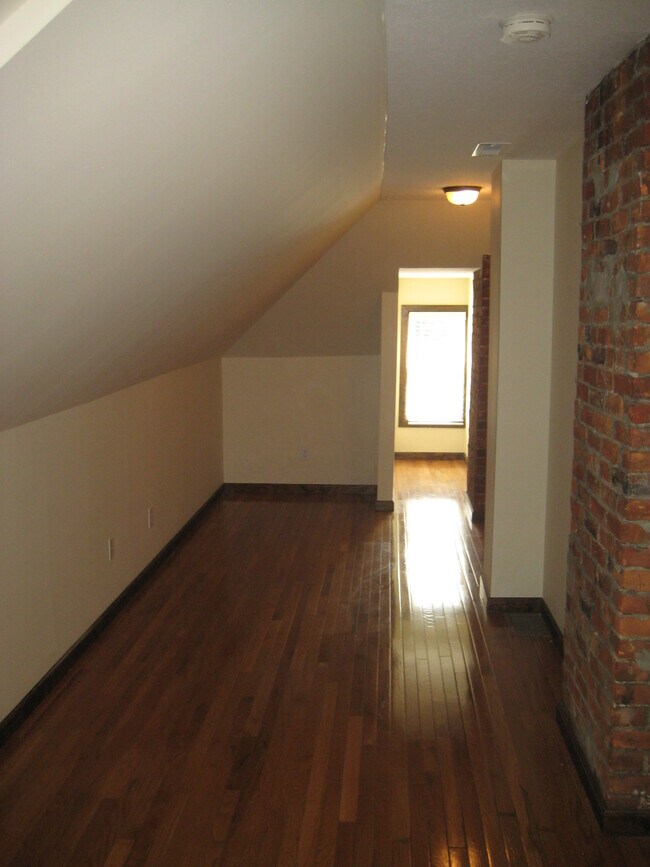 1755 N 4th St Unit Original