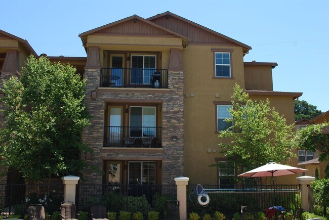 Photo - 6581 Hearthstone Cir