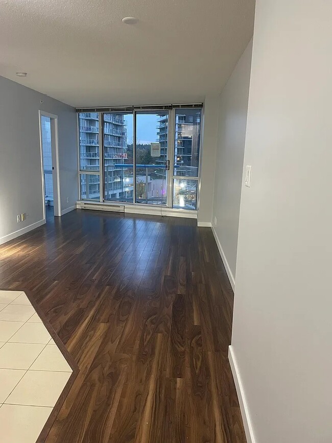 Photo - 13618 100 Av Unit 607