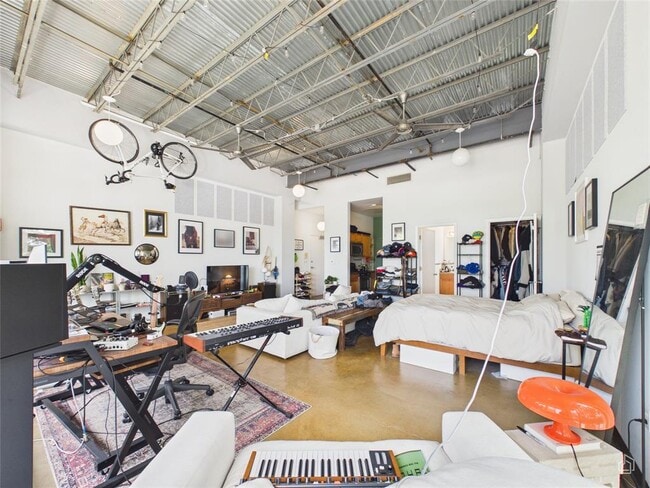 Photo - 2401 E 6th St Unit 6097