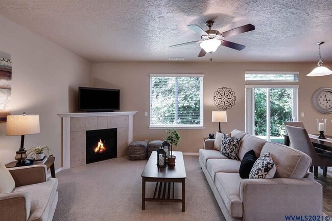 Photo - 848 NE Millstream Pl