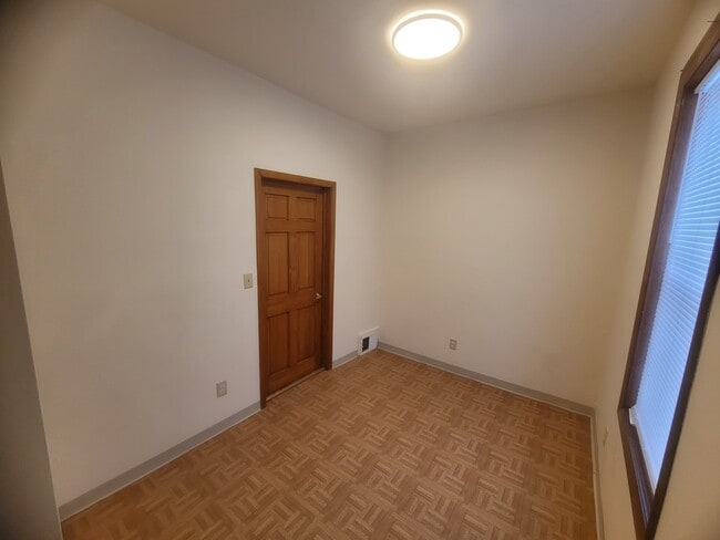 Photo - 2159 S 11th St