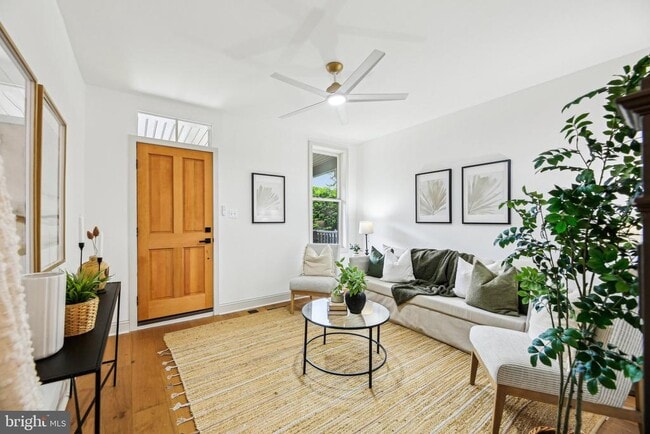 Photo - 3348 Chestnut Ave