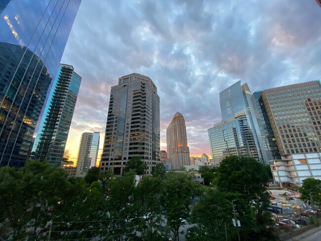View from Balcony - 1101 Juniper St NE Unidad 617