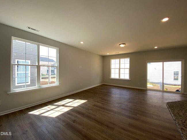 Photo - 17 Red Crabapple Ct