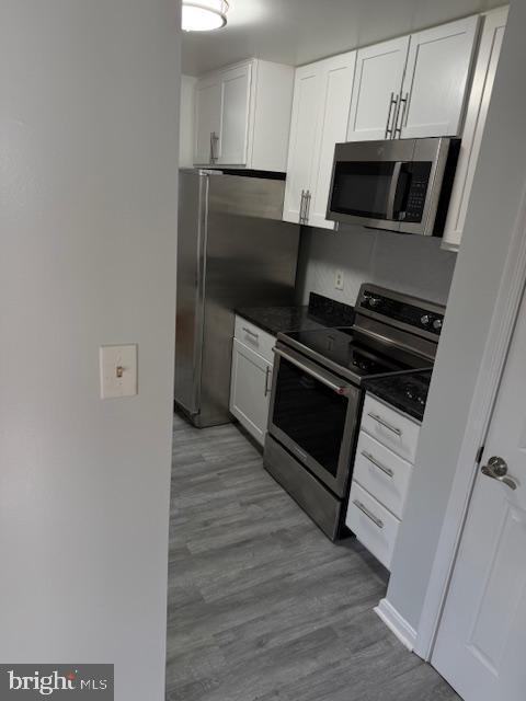 Photo - 2051 Alice Ave