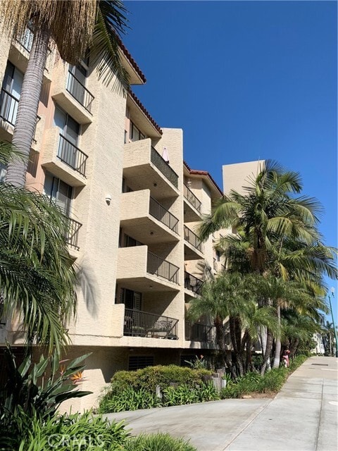 Building Photo - 535 Esplanade Unit 305 Rental
