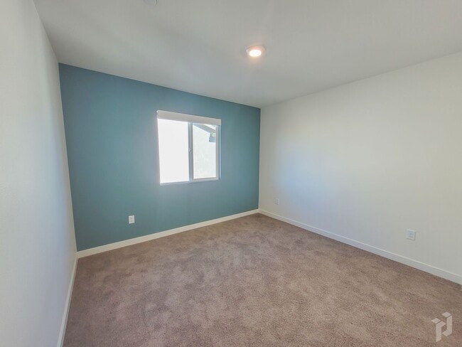 Photo - MOVE IN SPECIALL!!! $500 OFF FIRST MONTH'S...